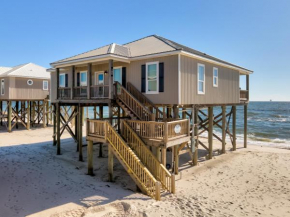 KeyWester - BEACHFRONT! Pet Friendly! Sit on the back deck and listen to the waves crash, home